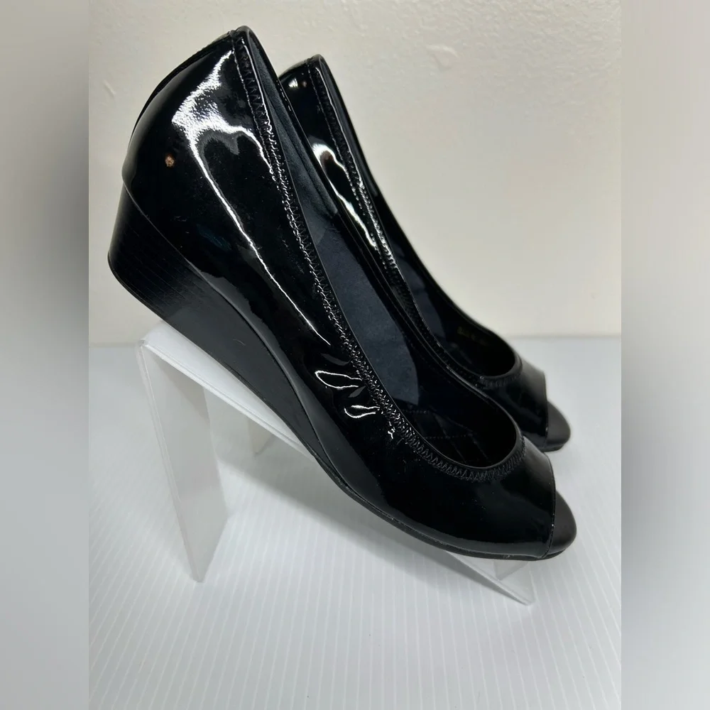 Cole Haan Womens Peep Toe Mid Wedge Slip On Pumps Black Patent Leather Size 6.5B